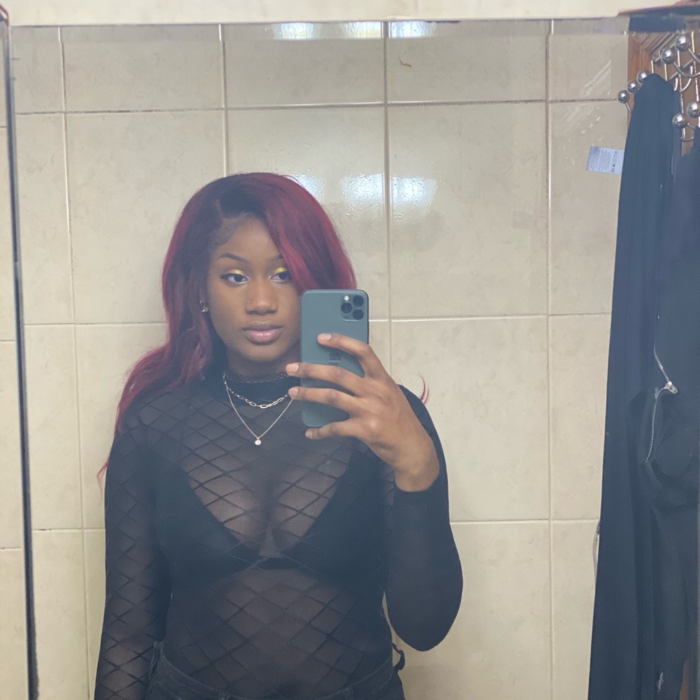 Meet your Posher, Donessa